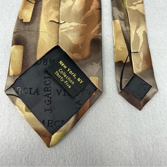 J. Garcia New York, NY Collection Thirty-Five Mens Neck Silk Tie 2004, 3.5 x 57 - Picture 4 of 6